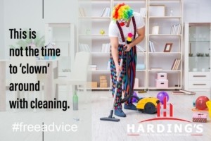 Clown cleaning